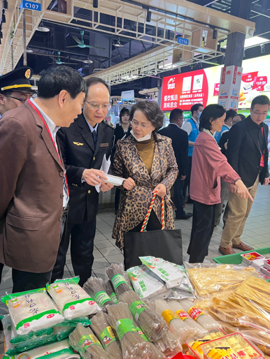 食品安全共建共治拿出“深圳态度” “两代表一委员” “一街一车一室”民生工程现场看！